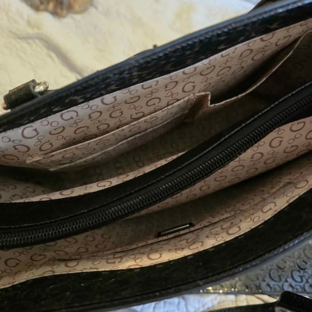 Guess Monogram Black Bag With Matching Wristlet - image 4